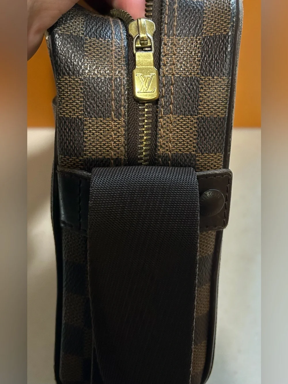 Louis Vuitton Damier Crossbag